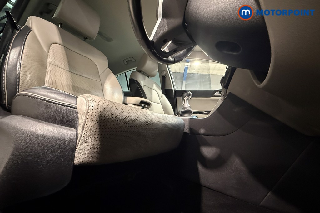 KIA Sportage Platinum Edition Manual Petrol SUV - Stock Number (1574864) - 22nd supplementary image
