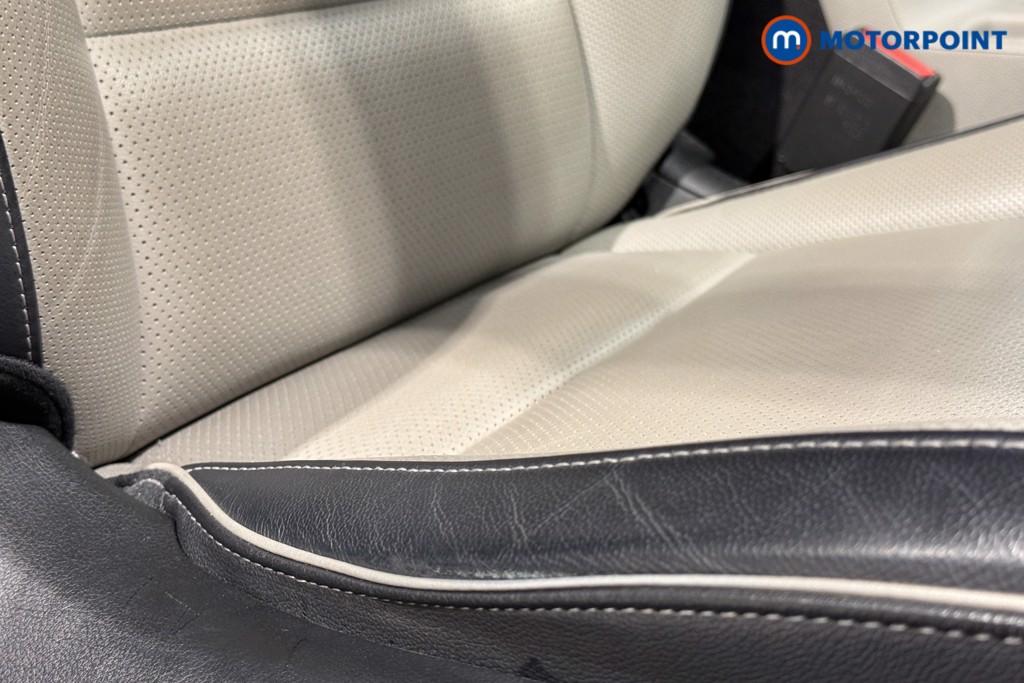 KIA Sportage Platinum Edition Manual Petrol SUV - Stock Number (1574864) - 24th supplementary image