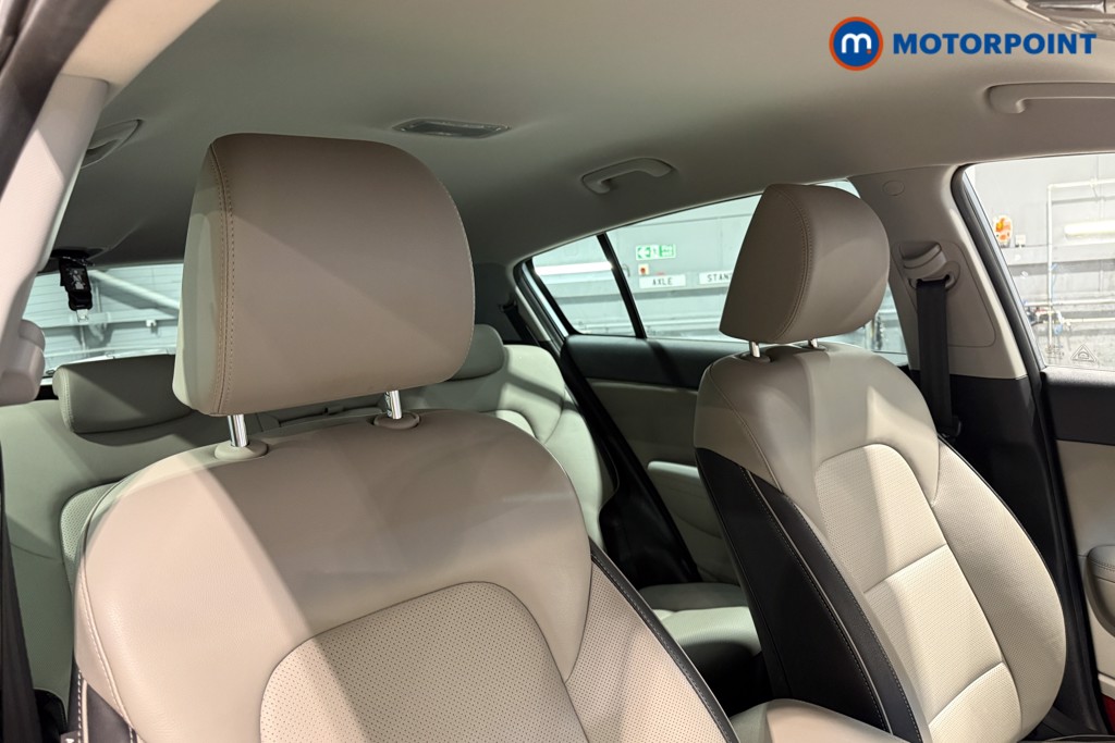 KIA Sportage Platinum Edition Manual Petrol SUV - Stock Number (1574864) - 26th supplementary image