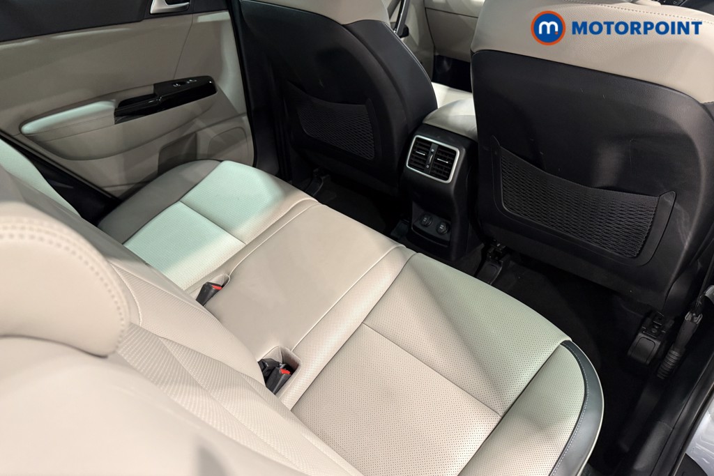 KIA Sportage Platinum Edition Manual Petrol SUV - Stock Number (1574864) - 27th supplementary image