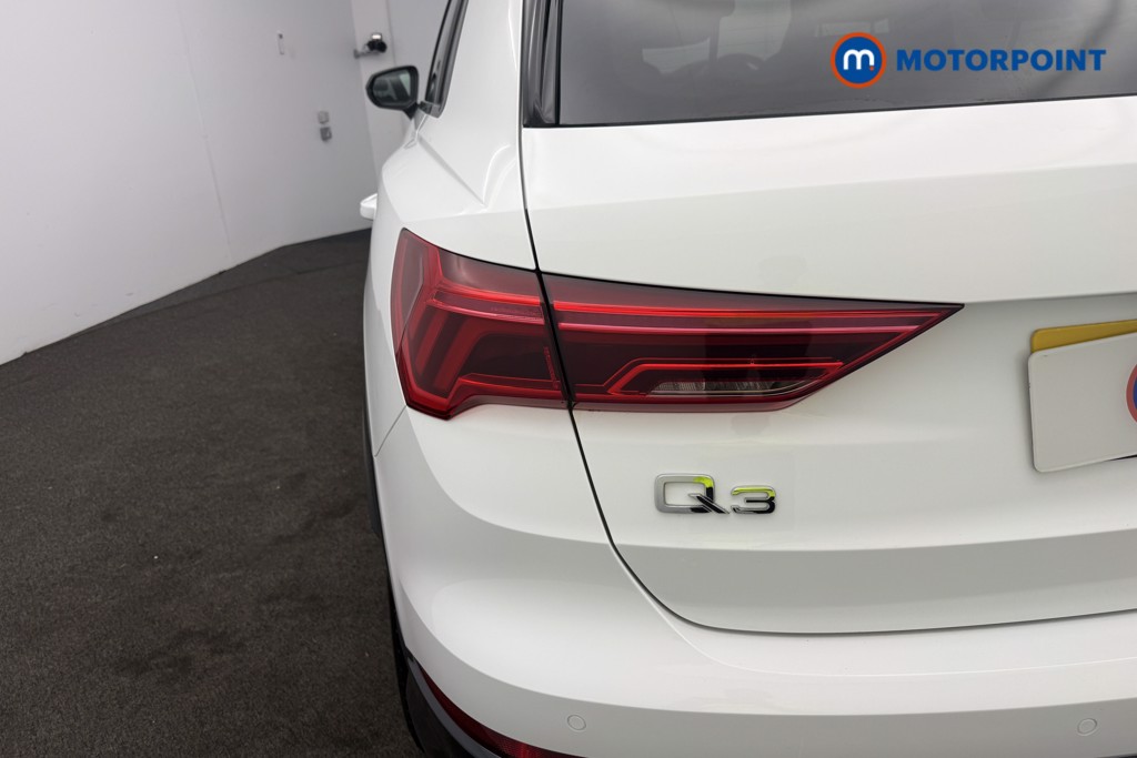 Audi Q3 Black Edition Automatic Diesel SUV - Stock Number (1576137) - 7th supplementary image