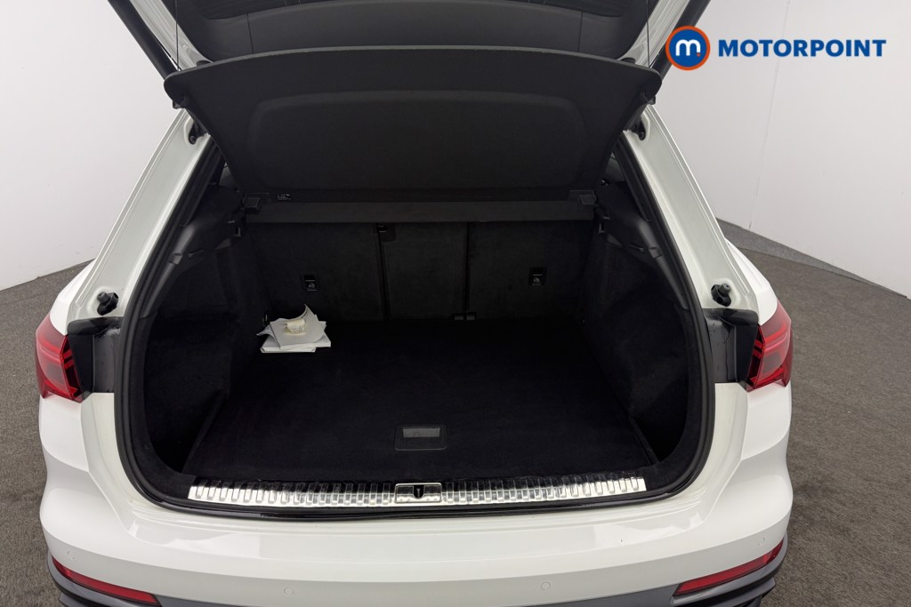 Audi Q3 Black Edition Automatic Diesel SUV - Stock Number (1576137) - 9th supplementary image
