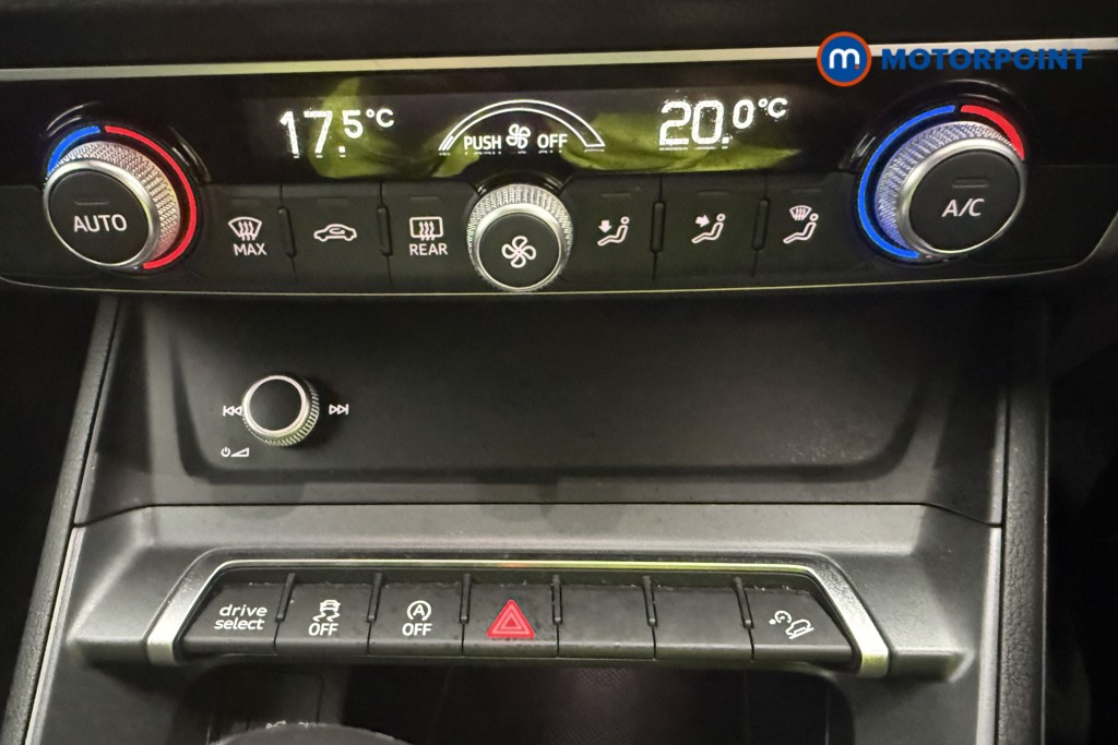 Audi Q3 Black Edition Automatic Diesel SUV - Stock Number (1576137) - 21st supplementary image