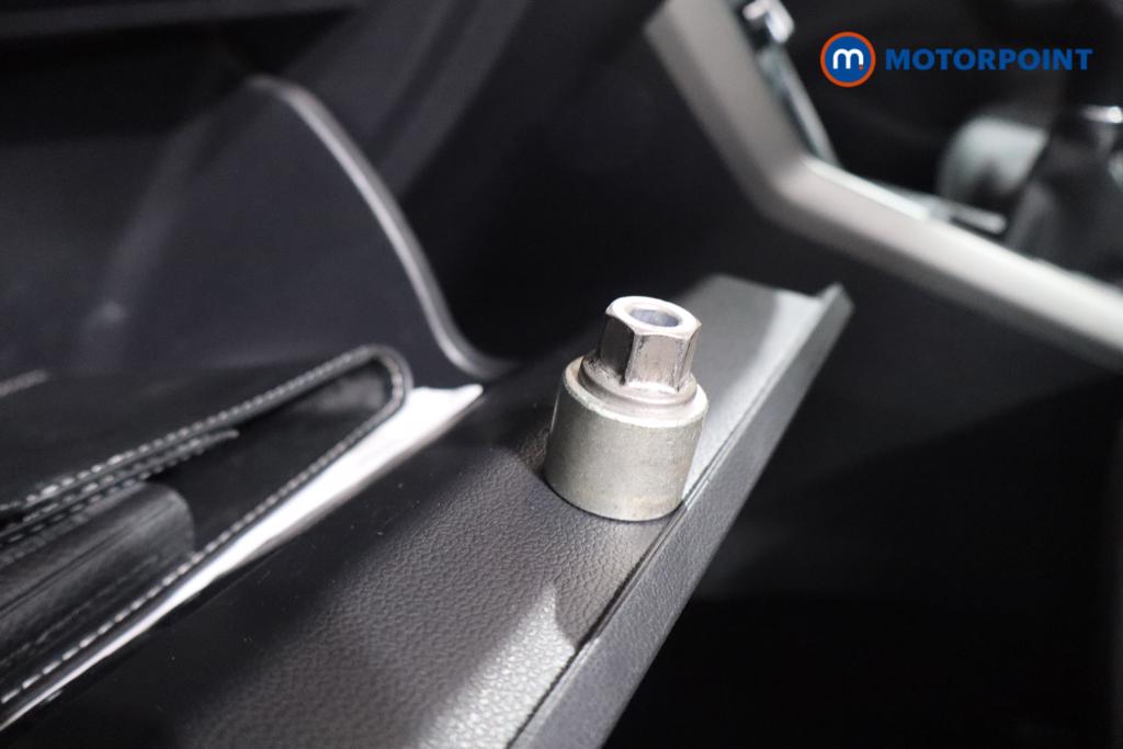Volkswagen Polo SE Manual Petrol Hatchback - Stock Number (1577044) - 13th supplementary image