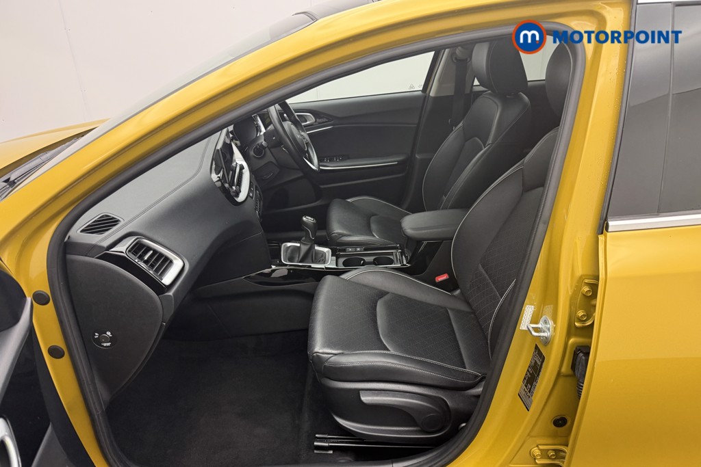 KIA Xceed 4 Manual Petrol Hatchback - Stock Number (1577835) - 1st supplementary image