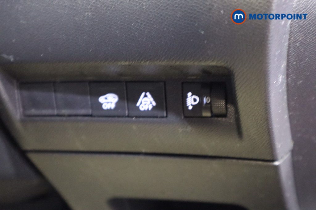 Peugeot 2008 Allure Premium Manual Petrol SUV - Stock Number (1578533) - 12th supplementary image