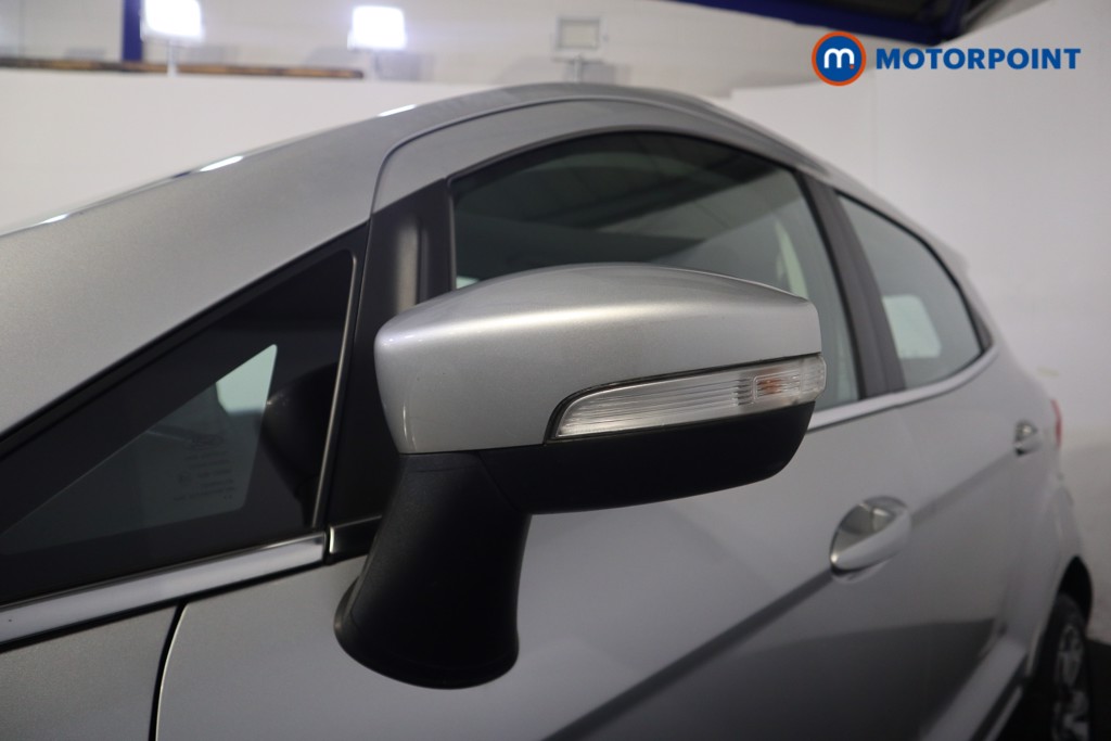Ford Ecosport Titanium Manual Petrol SUV - Stock Number (1579984) - 23rd supplementary image