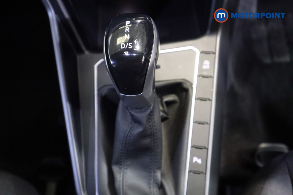Volkswagen Polo R-Line Automatic Petrol Hatchback - Stock Number (1580366) - 5th supplementary image