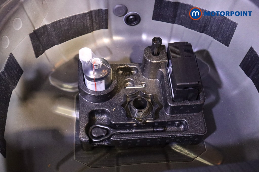 Volkswagen Polo R-Line Automatic Petrol Hatchback - Stock Number (1580366) - 26th supplementary image