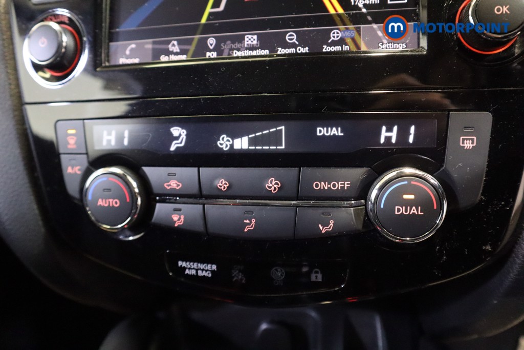Nissan Qashqai Acenta Premium Manual Diesel SUV - Stock Number (1580378) - 5th supplementary image