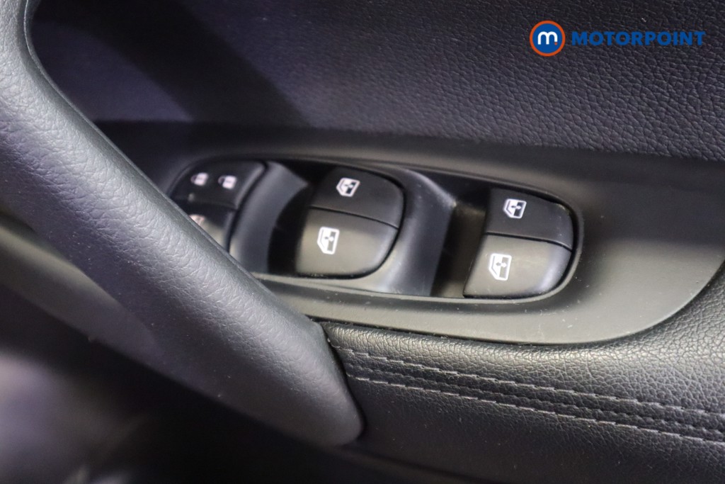 Nissan Qashqai Acenta Premium Manual Diesel SUV - Stock Number (1580378) - 10th supplementary image