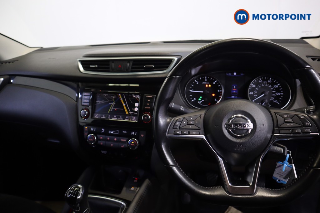 Nissan Qashqai Acenta Premium Manual Diesel SUV - Stock Number (1580378) - 1st supplementary image