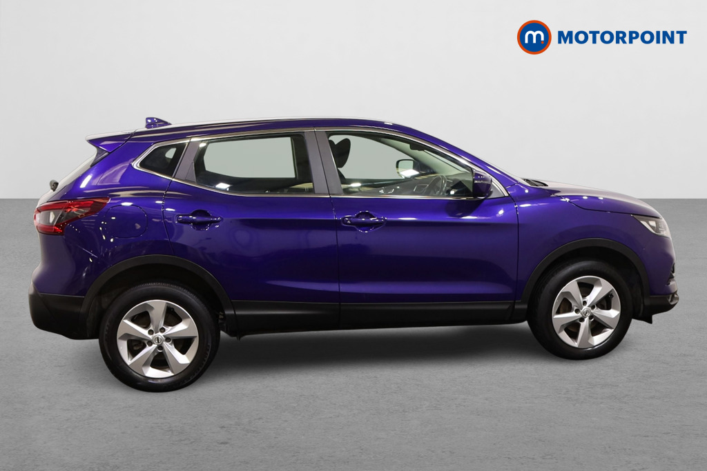 Nissan Qashqai Acenta Premium Manual Diesel SUV - Stock Number (1580378) - Drivers side