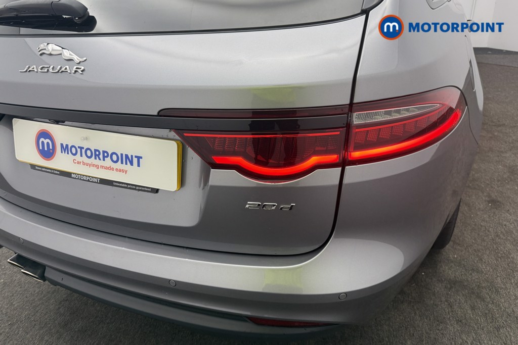 Jaguar XF Chequered Flag Automatic Diesel Estate - Stock Number (1580537) - 9th supplementary image