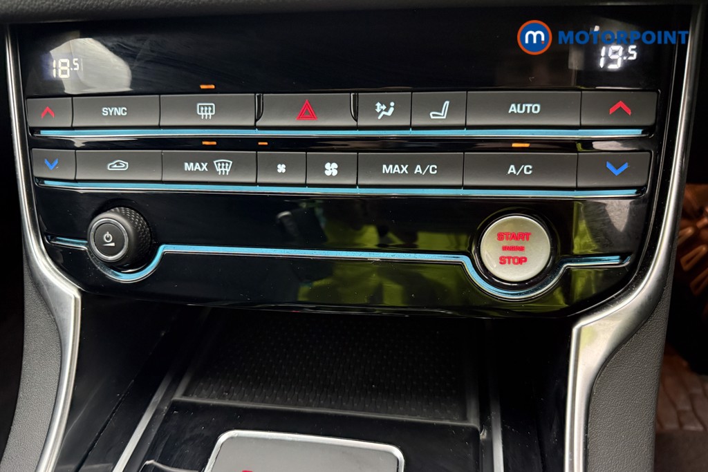 Jaguar XF Chequered Flag Automatic Diesel Estate - Stock Number (1580537) - 20th supplementary image