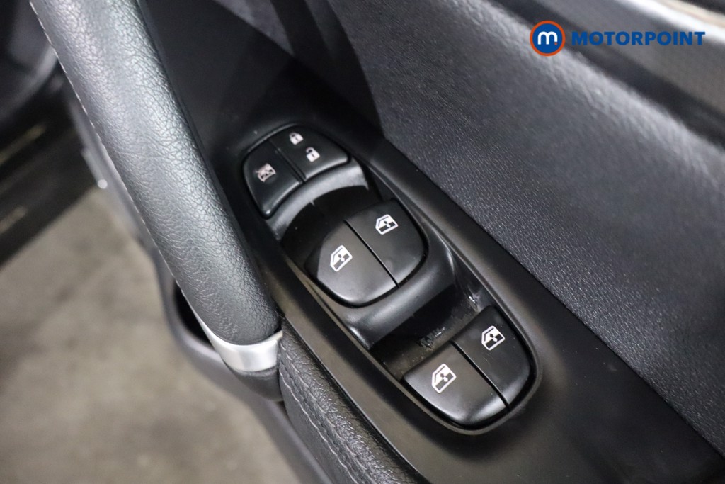 Nissan Qashqai Tekna Automatic Petrol SUV - Stock Number (1580804) - 19th supplementary image