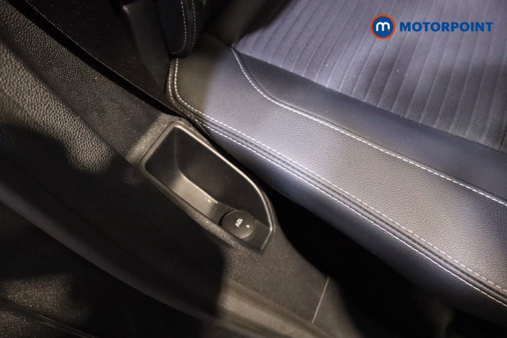 Ford Ecosport Titanium Automatic Petrol SUV - Stock Number (1580833) - 19th supplementary image