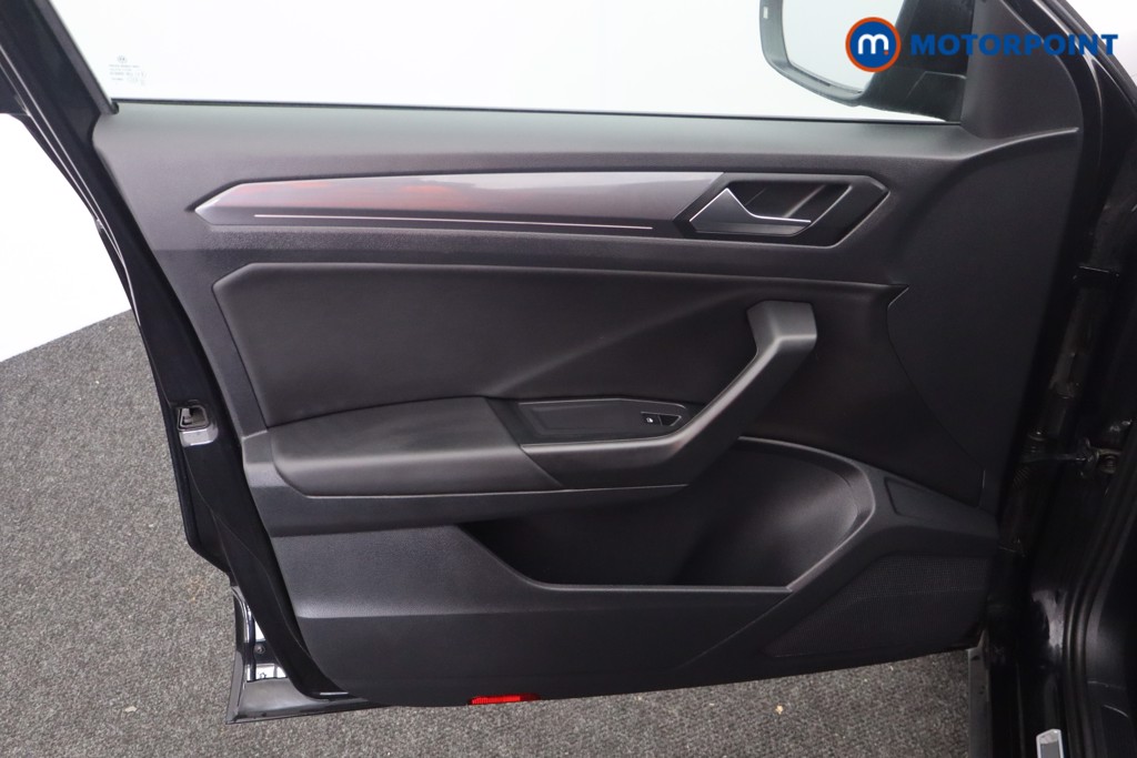 Volkswagen T-Roc R-Line Automatic Petrol SUV - Stock Number (1580922) - 20th supplementary image