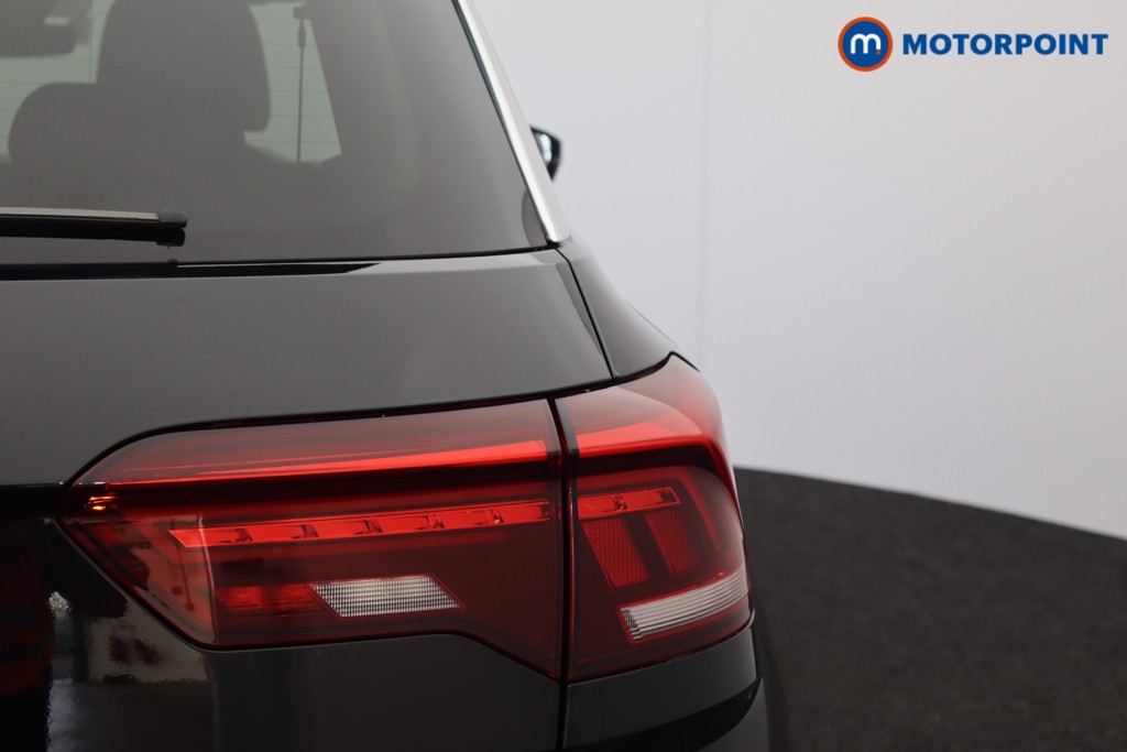 Volkswagen T-Roc R-Line Automatic Petrol SUV - Stock Number (1580922) - 32nd supplementary image