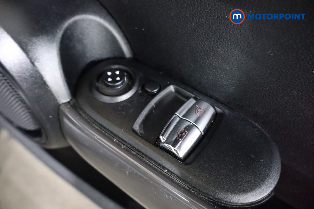 Mini Hatchback Cooper Classic Automatic Petrol Hatchback - Stock Number (1580983) - 17th supplementary image