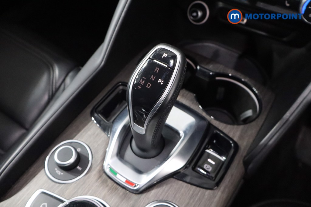 Alfa Romeo Giulia Lusso Ti Automatic Petrol Saloon - Stock Number (1581255) - 14th supplementary image
