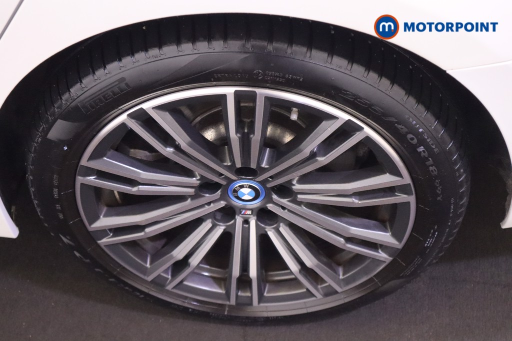 BMW 3 Series M Sport Automatic Petrol Plug-In Hybrid Saloon - Stock Number (1581440) - 9th supplementary image