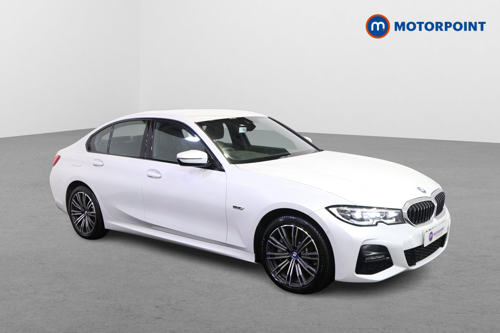 BMW 3 Series M Sport Automatic Petrol Plug-In Hybrid Saloon - Stock Number (1581440) - Drivers side front corner