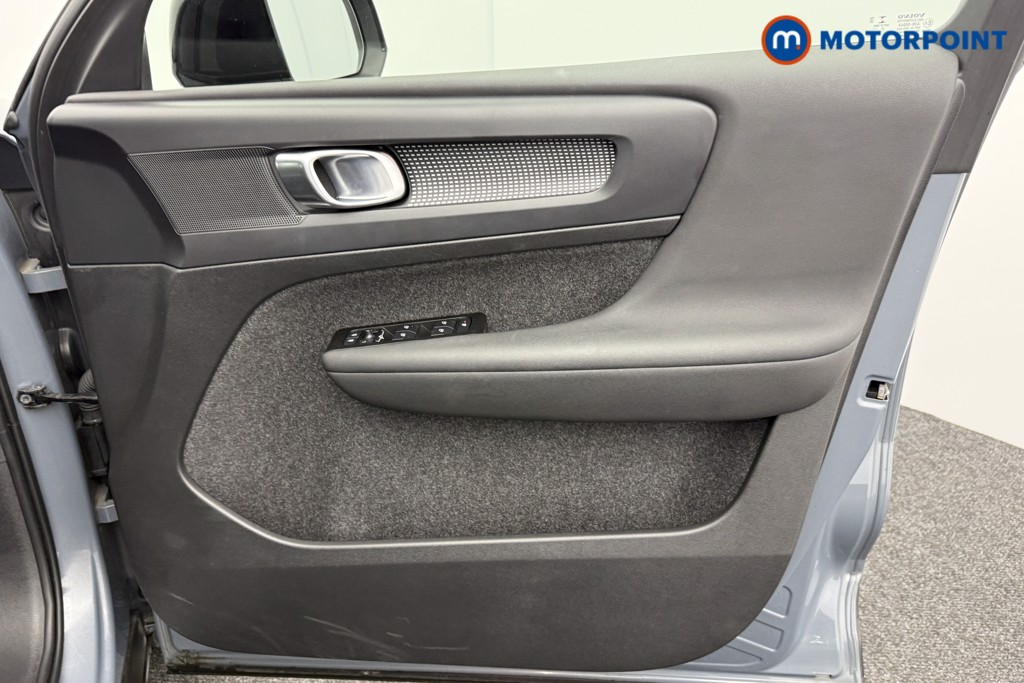 Volvo Xc40 R Design Automatic Petrol SUV - Stock Number (1581460) - 16th supplementary image