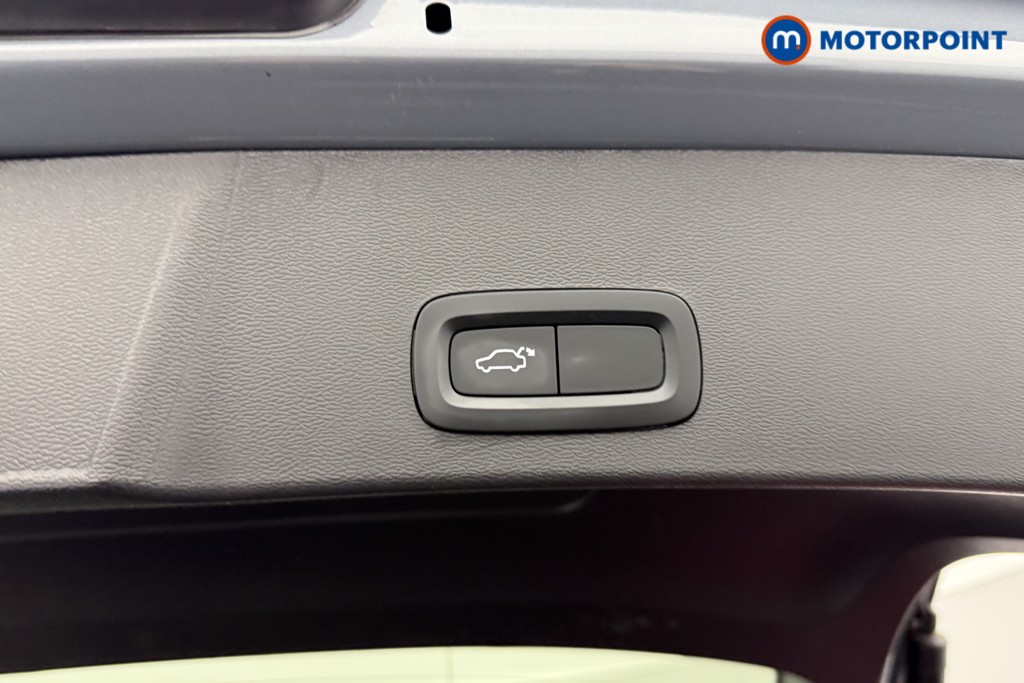 Volvo Xc40 R Design Automatic Petrol SUV - Stock Number (1581460) - 21st supplementary image