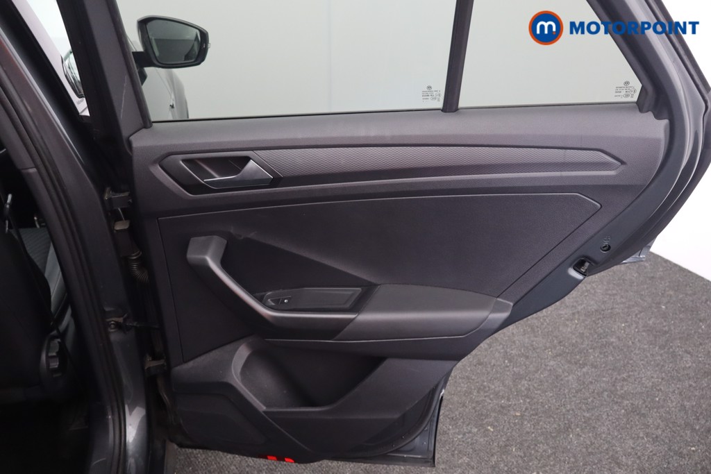 Volkswagen T-Roc R-Line Automatic Petrol SUV - Stock Number (1581725) - 18th supplementary image