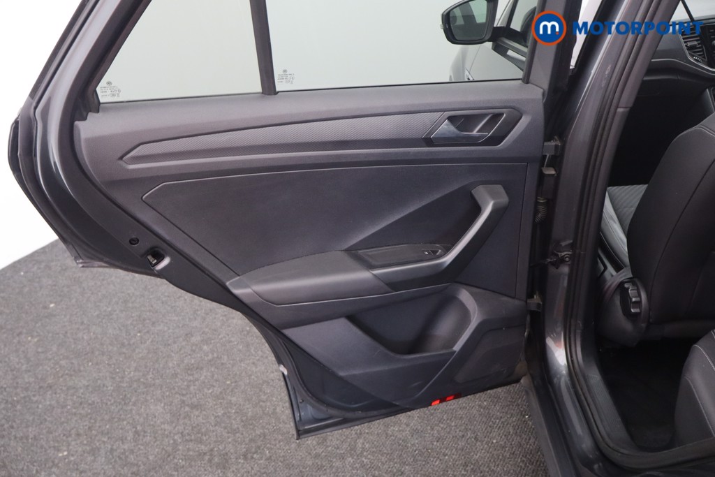 Volkswagen T-Roc R-Line Automatic Petrol SUV - Stock Number (1581725) - 19th supplementary image