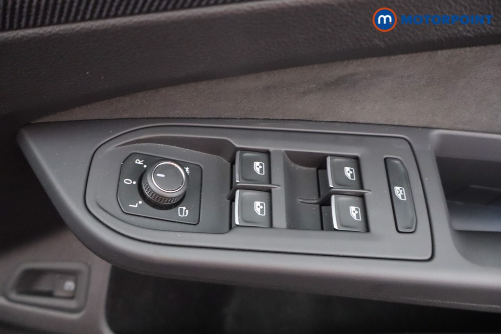 Volkswagen Golf GTE Automatic Petrol Plug-In Hybrid Hatchback - Stock Number (1581726) - 10th supplementary image