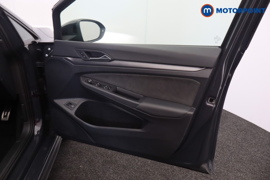 Volkswagen Golf GTE Automatic Petrol Plug-In Hybrid Hatchback - Stock Number (1581726) - 11th supplementary image