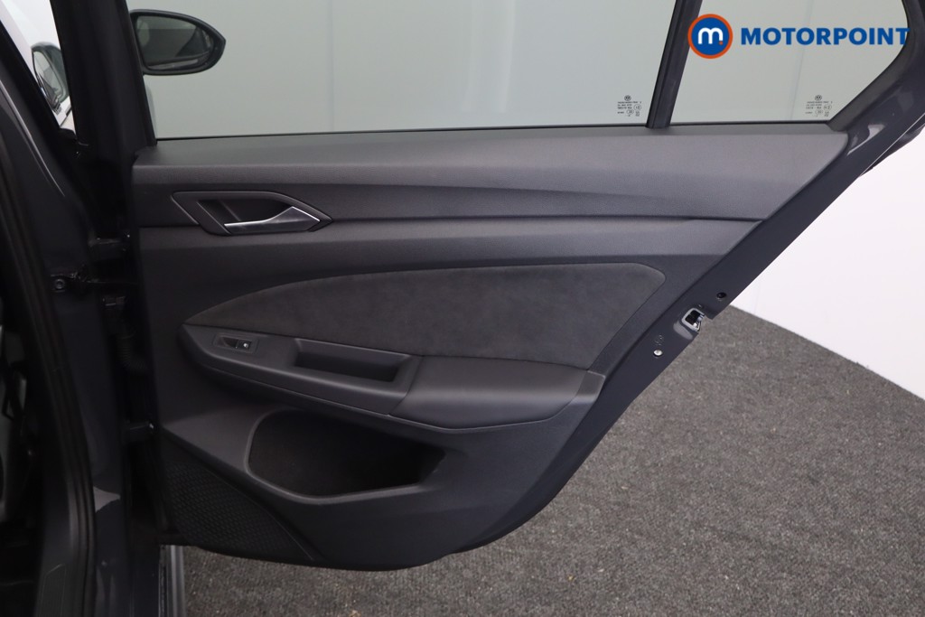 Volkswagen Golf GTE Automatic Petrol Plug-In Hybrid Hatchback - Stock Number (1581726) - 17th supplementary image