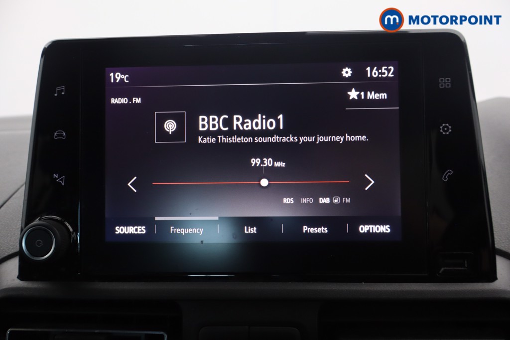 Vauxhall Combo Life SE Automatic Petrol People Carrier - Stock Number (1581764) - 6th supplementary image