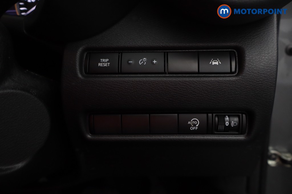 Nissan Juke N-Connecta Automatic Petrol SUV - Stock Number (1581788) - 6th supplementary image