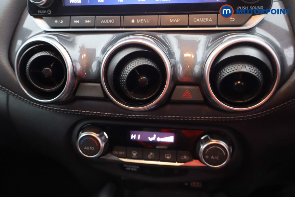 Nissan Juke N-Connecta Automatic Petrol SUV - Stock Number (1581788) - 8th supplementary image