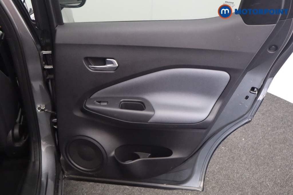 Nissan Juke N-Connecta Automatic Petrol SUV - Stock Number (1581788) - 18th supplementary image
