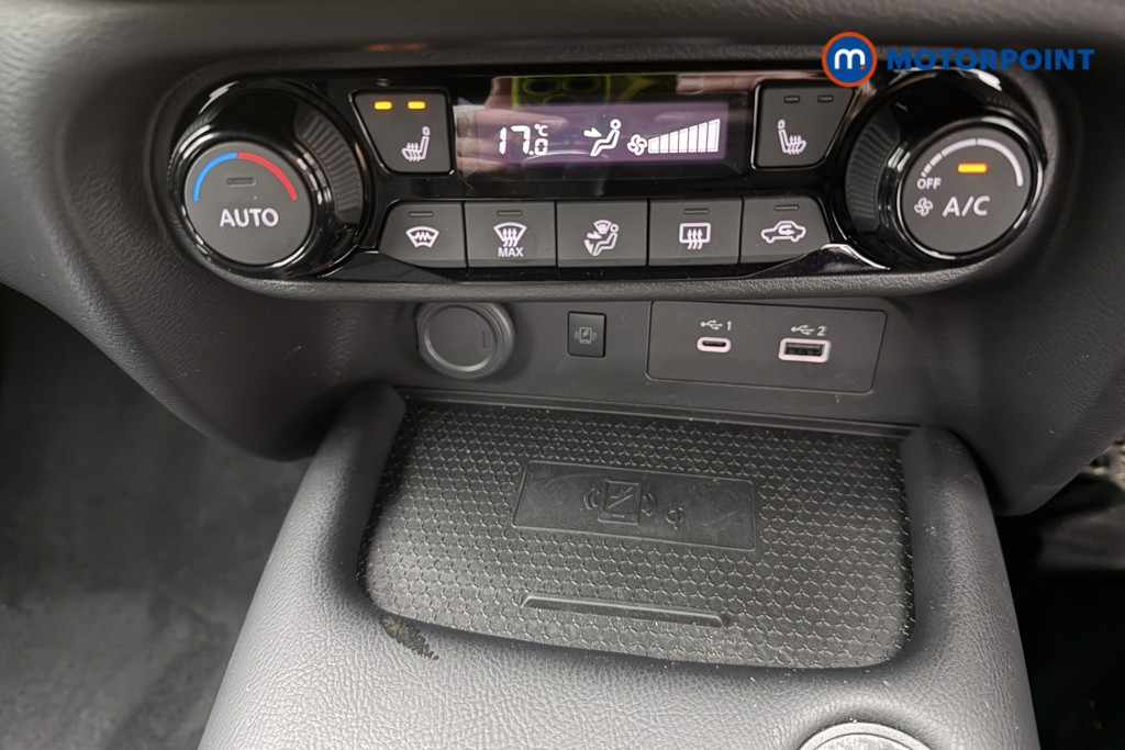 Nissan Juke Tekna Manual Petrol SUV - Stock Number (1581976) - 13th supplementary image