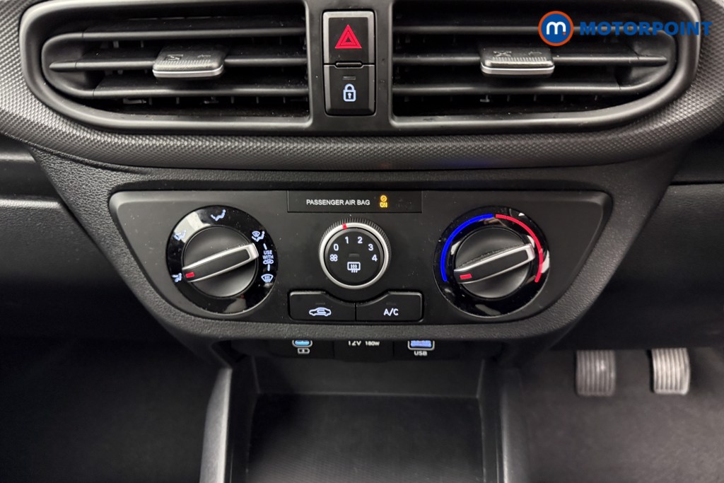 Hyundai I10 Advance Manual Petrol Hatchback - Stock Number (1582045) - 9th supplementary image