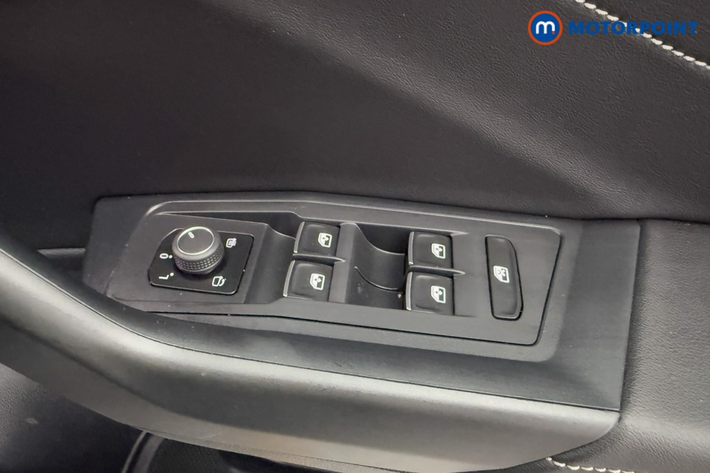 Volkswagen T-Roc R-Line Automatic Petrol SUV - Stock Number (1582183) - 17th supplementary image