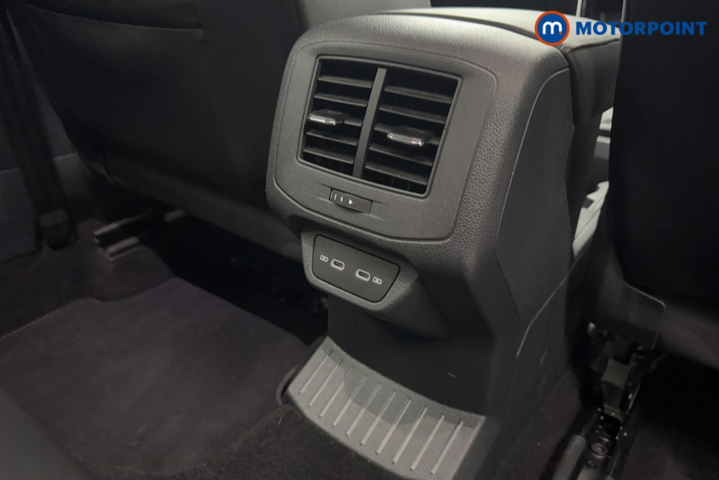 Volkswagen T-Roc R-Line Automatic Petrol SUV - Stock Number (1582183) - 22nd supplementary image