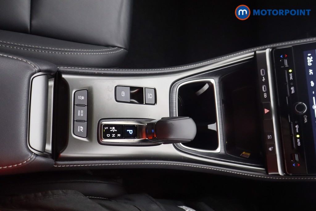 Lexus LBX Takumi Automatic Petrol-Electric Hybrid SUV - Stock Number (1582286) - 8th supplementary image