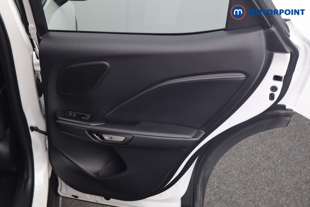 Lexus LBX Takumi Automatic Petrol-Electric Hybrid SUV - Stock Number (1582286) - 17th supplementary image