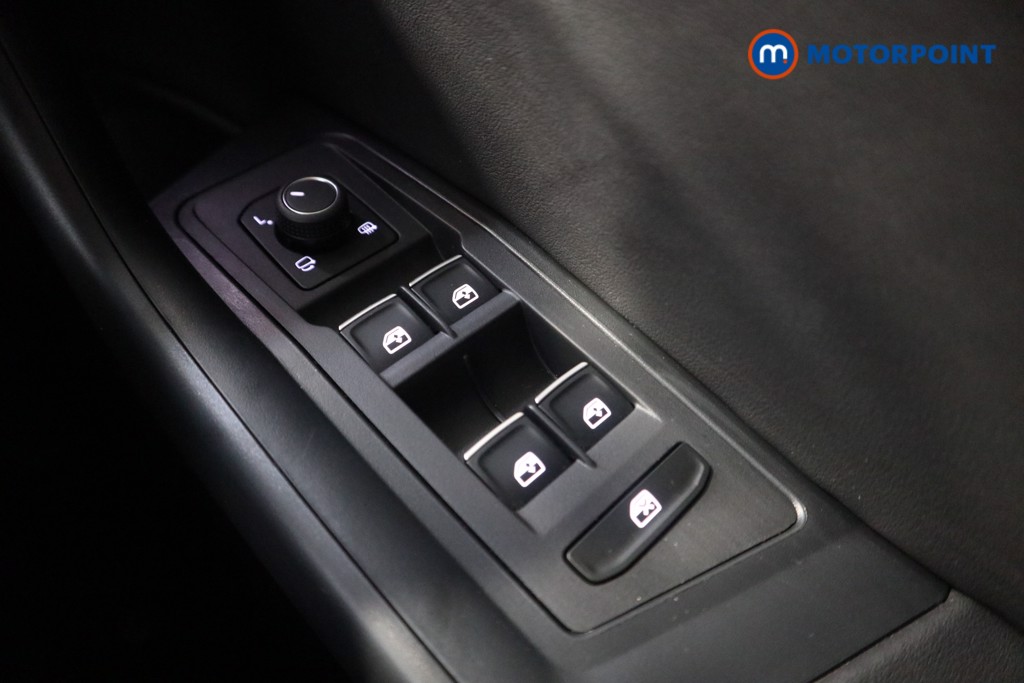 Volkswagen T-Roc R-Line Automatic Petrol SUV - Stock Number (1582306) - 6th supplementary image