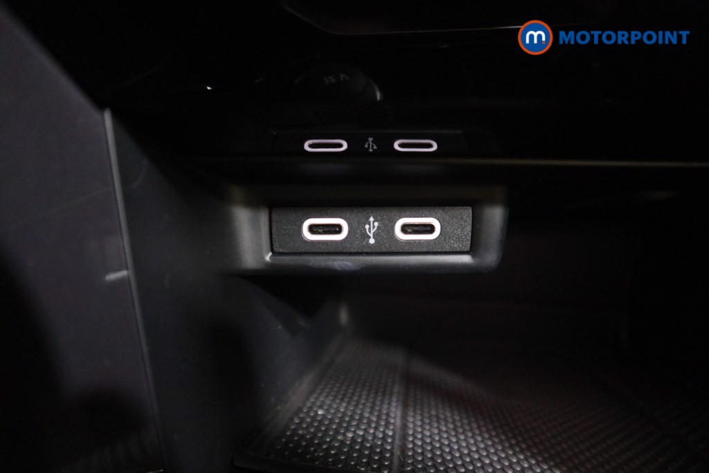 Volkswagen T-Roc R-Line Automatic Petrol SUV - Stock Number (1582306) - 11th supplementary image