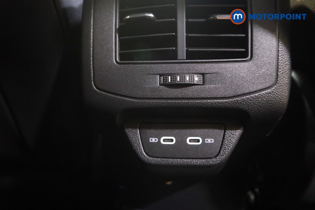Volkswagen T-Roc R-Line Automatic Petrol SUV - Stock Number (1582306) - 16th supplementary image