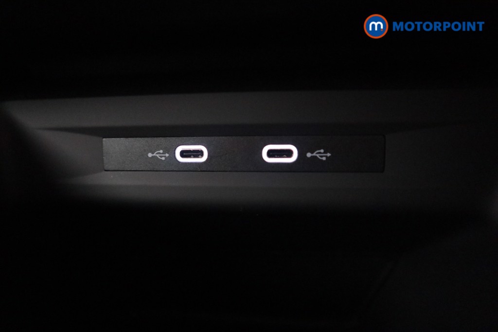 Seat Leon Xcellence Manual Petrol Hatchback - Stock Number (1582316) - 9th supplementary image