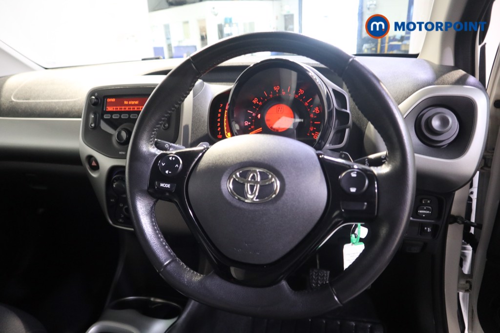 Toyota Aygo X-Play Automatic Petrol Hatchback - Stock Number (1582317) - 2nd supplementary image
