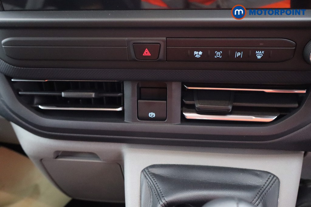 Ford Transit Custom Limited Manual Diesel Crew Bus - Stock Number (1582467) - 13th supplementary image